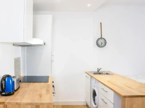 Bel appartement (2p) en plein Centre d’Antibes