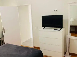 2 Double Bedroom Apartment 150 meters from beach.