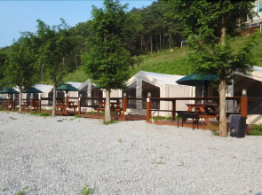 Yeongwol Dong-river Glamping&pension