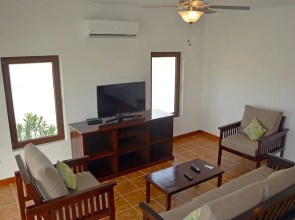 Casas de la Caye Villas