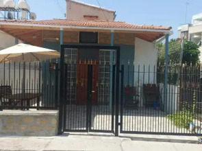 Anna Guesthouse 10 min walk from the beach