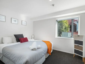 Downtown Mountain Paradise - So Central