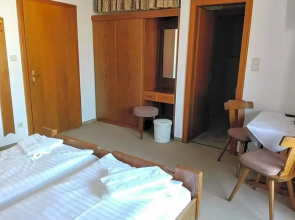 Mosers Pension