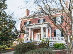 Federal Crest Inn B & B