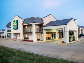 Quality Inn Us65 & E Battlefield Rd Springfield