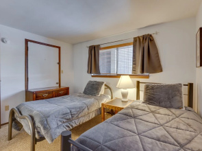 Winter Park Condo w/ Pool ~ 3 Mi to Ski Resort