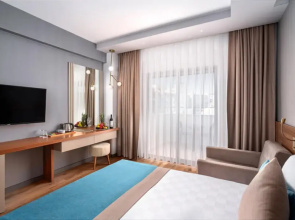 Side Story Resort & Spa