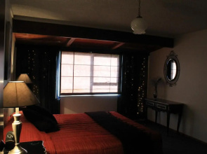 Chartre' Manor Bed & Breakfast