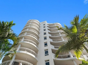 One BR Mediterranean Escape at Burleigh
