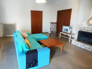 Falon's apartment room 2