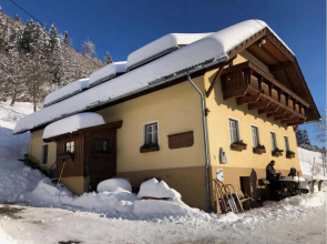 Authentic Holiday Home in Mallnitz&Flattach with panoramic views
