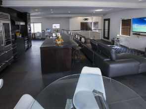 Posh South Beach Hostel