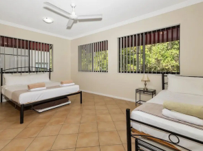 Mediterranean Apartments - Unit 4