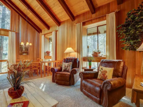 22 Rogue-AC-Hot Tub-4BR/3.5BA