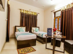 Excel Paradise Inn