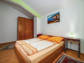 Awesome Home in Sv lovrec With Wifi and 2 Bedrooms