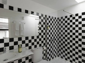 Olala Fine Arts Studios