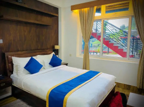 Hotel Easton Blue