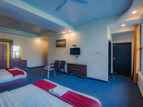 Shanti Residency - Ganga View