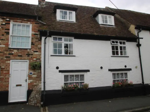 Victoria Cottage 3 Bedroom Grade 2 Listed Cottage Ref#421