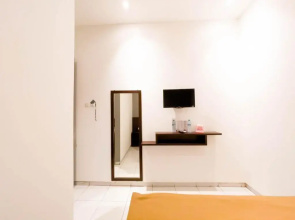 New Surya Hotel