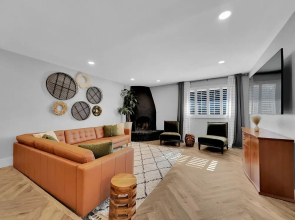 Los Lagos Mesa 3 Bedroom Home by RedAwning