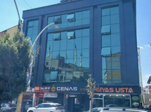 Cenas Otel