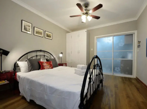 Newly Renovated 1BDR Apt Old Shanghai