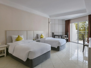 Seapine Beach Golf and Resort Hua Hin