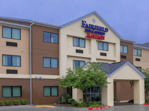 Fairfield Inn & Suites Victoria