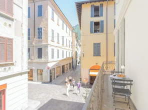 Independence Apartment With Balcony by Rent all Como