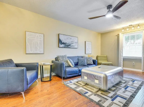 2 Mi to High Point University: Townhome w/ Patio