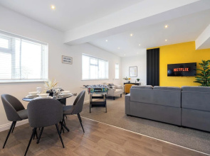 Cosy Apartment in the Heart of Sale