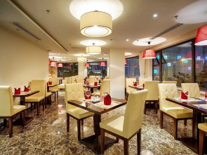 Sofia Suite Hotel Danang