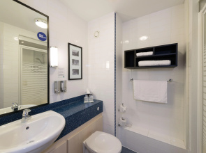 Holiday Inn Express Birmingham Star City by IHG