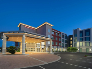 Hampton Inn & Suites Gilroy