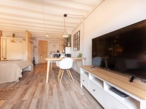 Loft in Historic Center of Tarragona Santa Anna St by Batuecas