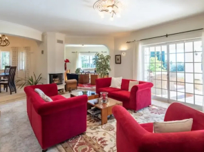 Beautiful 3-bed Villa in Faro Spool & Seaview