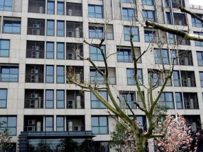 Acme Expo Riverside Apartments