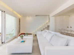 Villa Psarou - The Above Nammos Experience