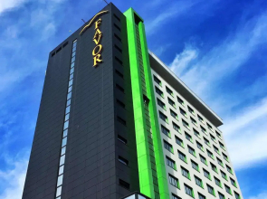 Favor Park Hotel