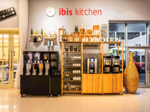 Отель ibis Deira Creekside Dubai