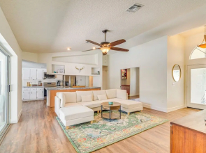Private Pool & Lanai: Spring Hill Oasis