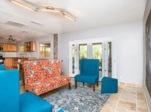 Retro Vegas Utopia Sleeps 14 with Pool