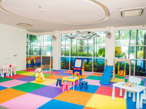 Курортный отель Fishermen's Harbour Urban Resort