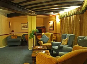 Elva Lodge