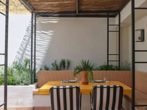 Astikon House