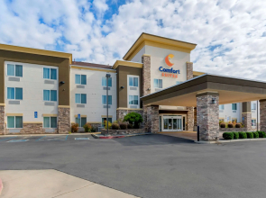 Comfort Suites Redding - Shasta Lake