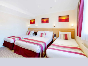 Queens Park Hotel