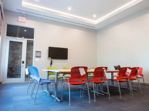 Aloft New York LaGuardia Airport